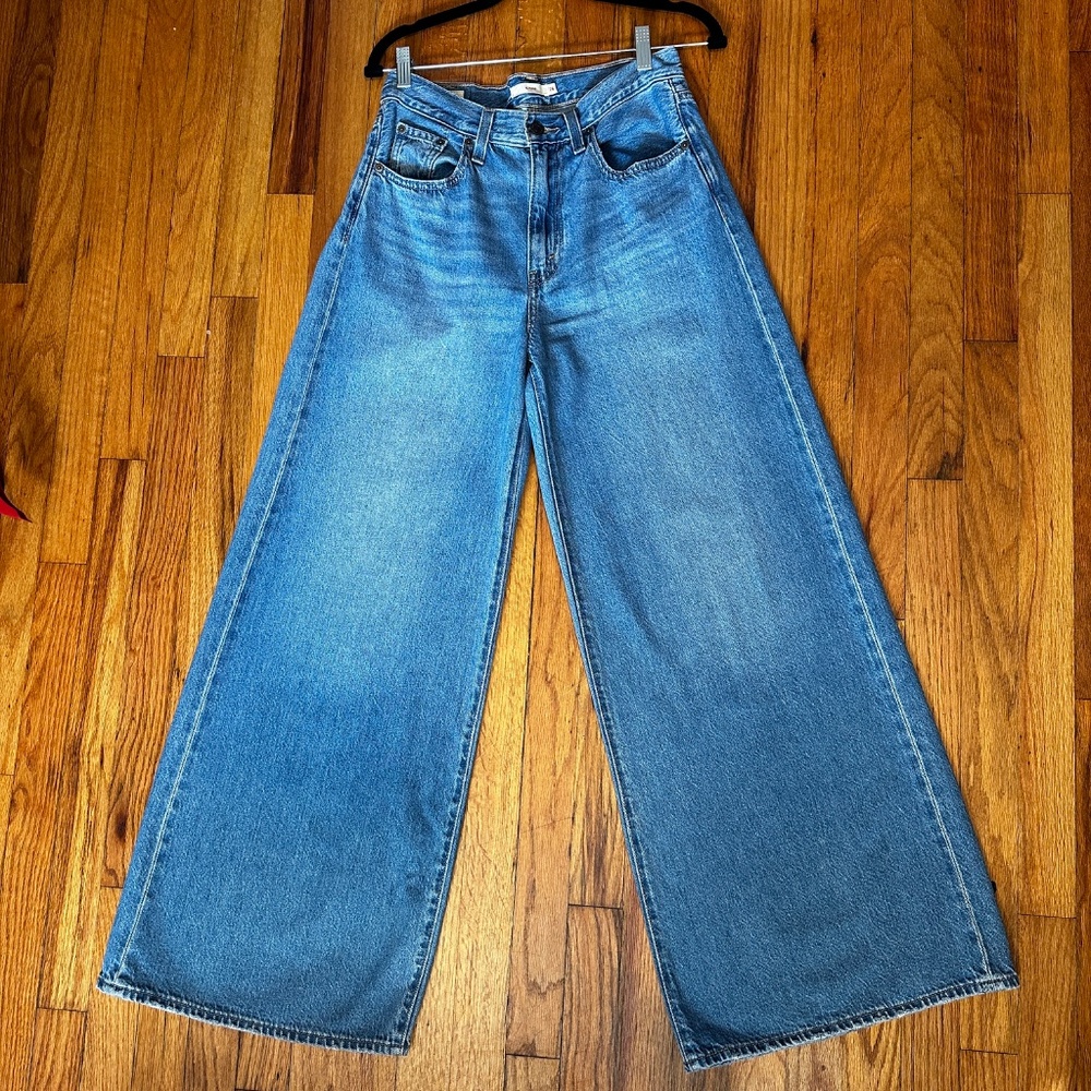 Levi's XL Flood Jeans Size 26